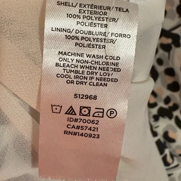 LOFT Women’s Plus White & Grey 3/4 Pleated Sleeve Dress with Keyhole Neckline - Picture 6 of 8